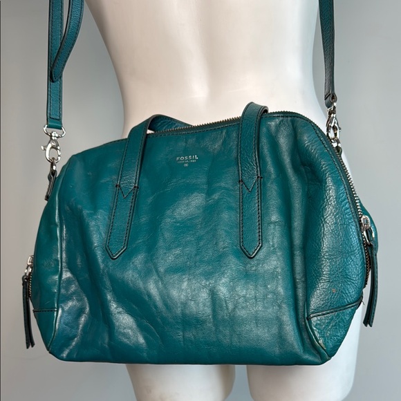 Fossil Handbags - Fossil Leather CROSSBODY Like New